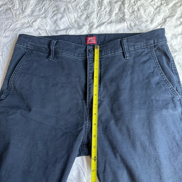 Levi's Navy Blue Chinos Standard Taper Cotton Pants - Picture 5 of 10